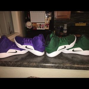 Nike hyperdunk size 13 & size 12.5